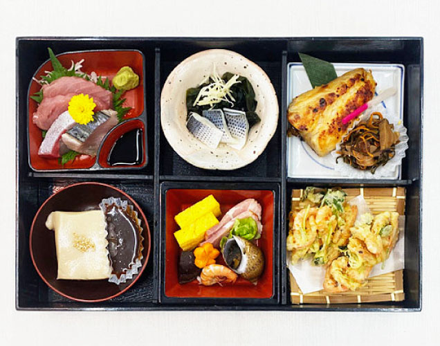 松花堂弁当(上)